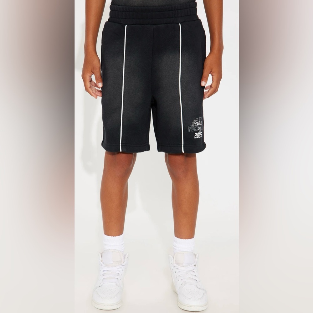 Youth Tyson Relaxed Cargo Shorts with Elastic Waist & Side Pockets, Black -NWT